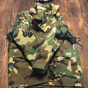 Military Camo cold weather parka goretex